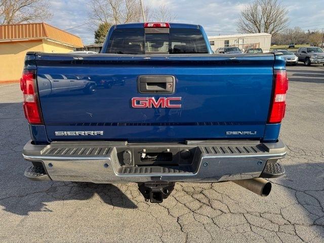 GMC Sierra 2500HD 4WD Crew Cab 153.7" Denali 2016