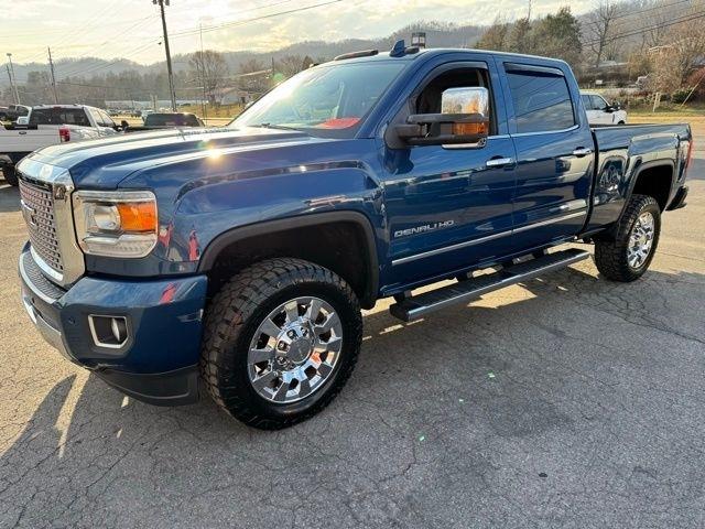 GMC Sierra 2500HD 4WD Crew Cab 153.7" Denali 2016