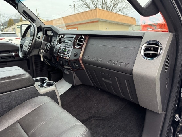 Ford Super Duty F-350 DRW 4WD Crew Cab 172" Lariat 2009