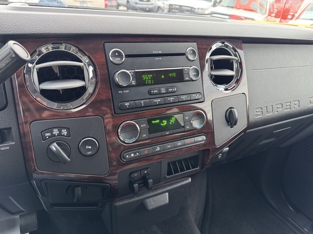 Ford Super Duty F-350 DRW 4WD Crew Cab 172" Lariat 2009