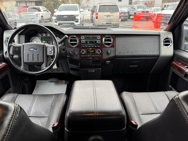 Ford Super Duty F-350 DRW 4WD Crew Cab 172" Lariat 2009