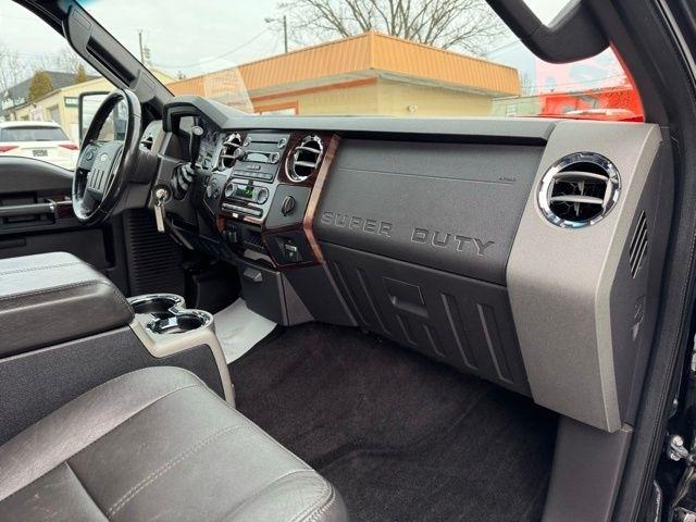 Ford Super Duty F-350 DRW 4WD Crew Cab 172" Lariat 2009