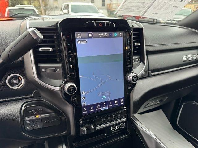 RAM 2500 Laramie 4x4 Crew Cab 6'4" Box 2022