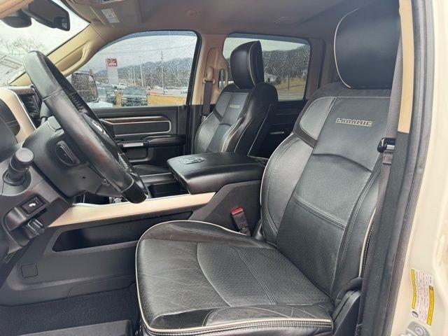 RAM 2500 Laramie 4x4 Mega Cab 6'4" Box 2019