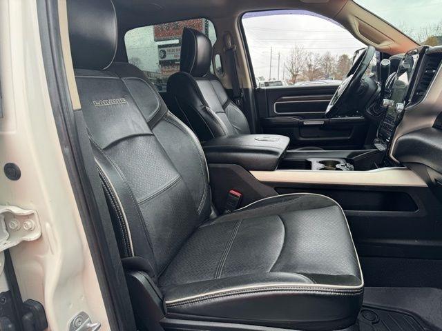 RAM 2500 Laramie 4x4 Mega Cab 6'4" Box 2019