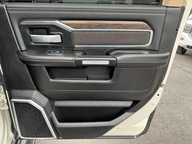 RAM 2500 Laramie Mega Cab 4WD 2019