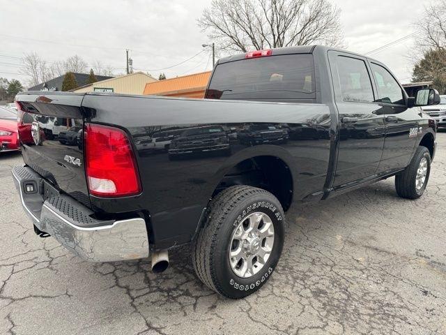 RAM 2500 Tradesman 4x4 Crew Cab 6'4" Box 2018