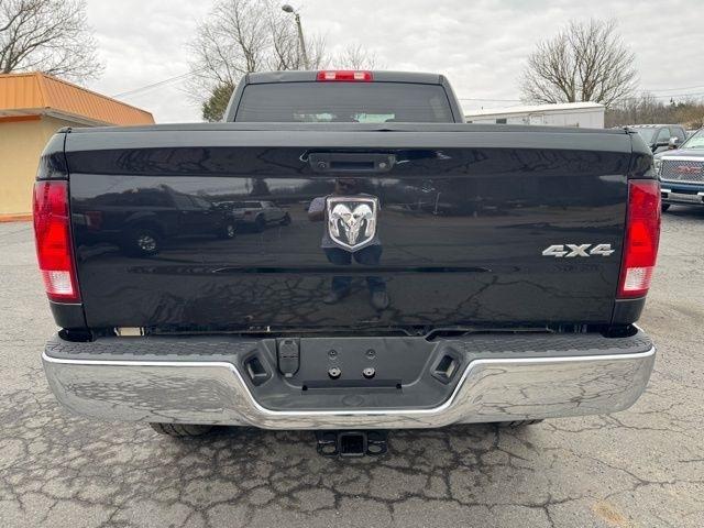 RAM 2500 Tradesman 4x4 Crew Cab 6'4" Box 2018
