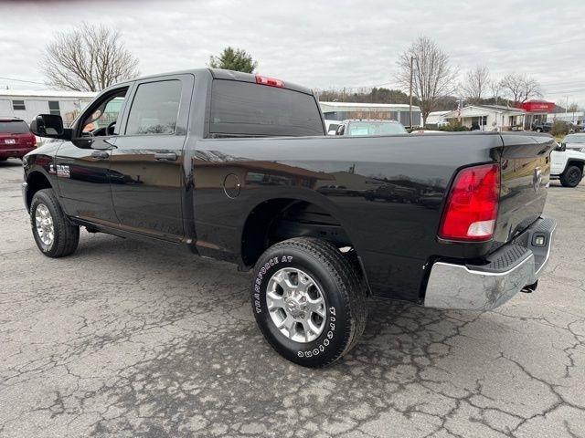 RAM 2500 Tradesman 4x4 Crew Cab 6'4" Box 2018