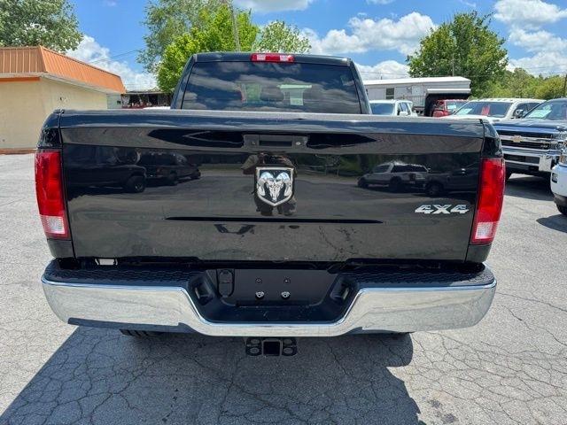 RAM 2500 Tradesman 4x4 Crew Cab 6'4" Box 2018