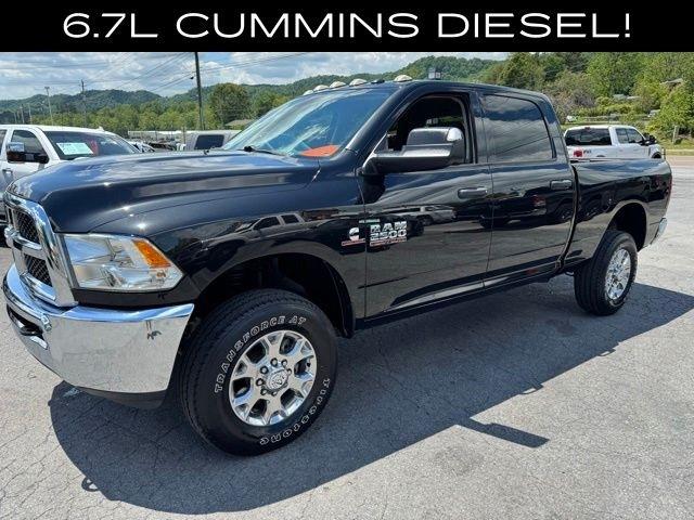 RAM 2500 Tradesman 4x4 Crew Cab 6'4" Box 2018