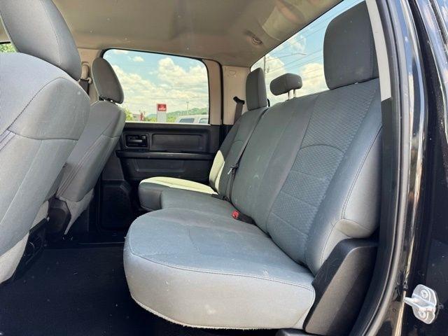 RAM 2500 Tradesman 4x4 Crew Cab 6'4" Box 2018