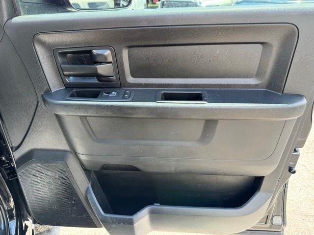 RAM 2500 Tradesman 4x4 Crew Cab 6'4" Box 2018