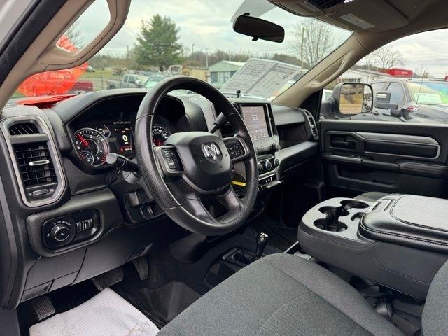 RAM 3500 Tradesman 4x4 Crew Cab 8' Box 2020