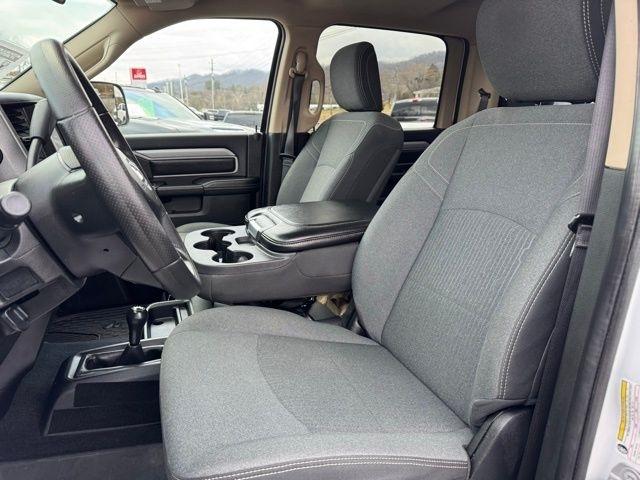 RAM 3500 Tradesman 4x4 Crew Cab 8' Box 2020