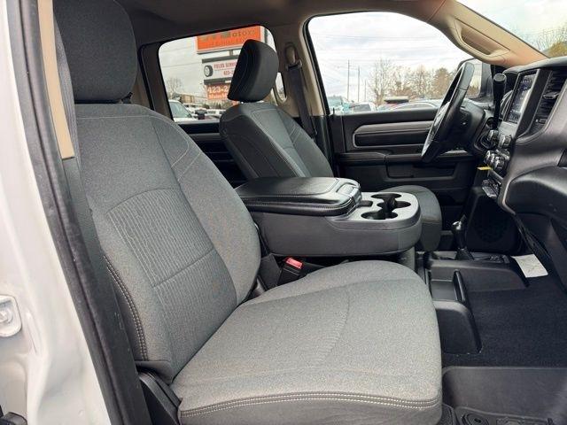 RAM 3500 Tradesman 4x4 Crew Cab 8' Box 2020