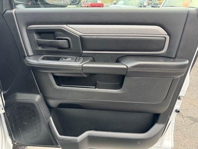 RAM 3500 Tradesman 4x4 Crew Cab 8' Box 2020