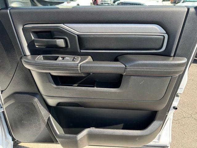 RAM 3500 Tradesman Crew Cab 4WD DRW 2020