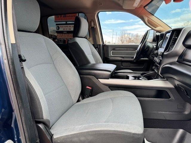 RAM 2500 Big Horn 4x4 Crew Cab 6'4" Box 2020