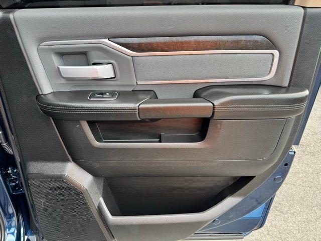 RAM 2500 Big Horn 4x4 Crew Cab 6'4" Box 2020