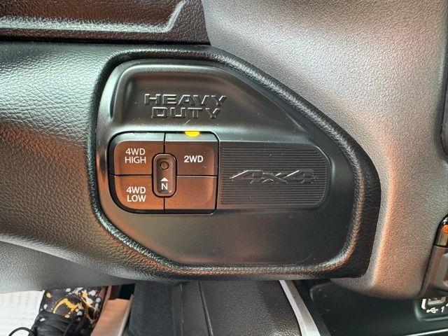 RAM 2500 Big Horn 4x4 Crew Cab 6'4" Box 2020