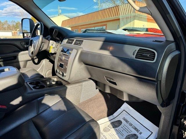 Chevrolet Silverado 2500HD 4WD Crew Cab 153.7" LTZ 2012