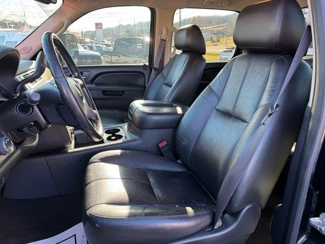 Chevrolet Silverado 2500HD 4WD Crew Cab 153.7" LTZ 2012