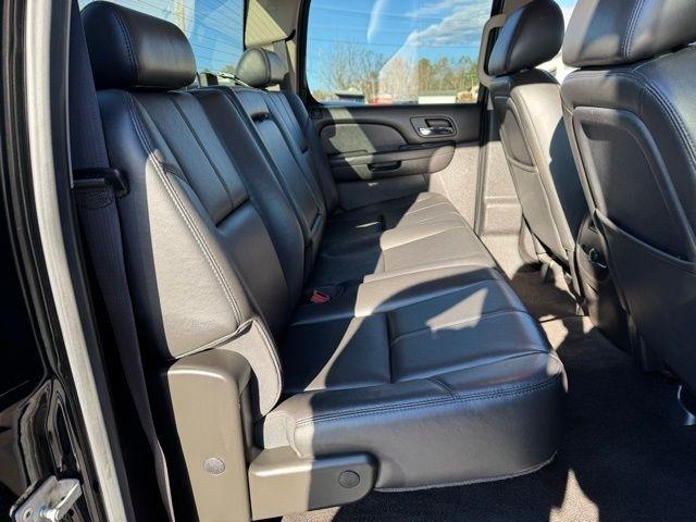 Chevrolet Silverado 2500HD 4WD Crew Cab 153.7" LTZ 2012