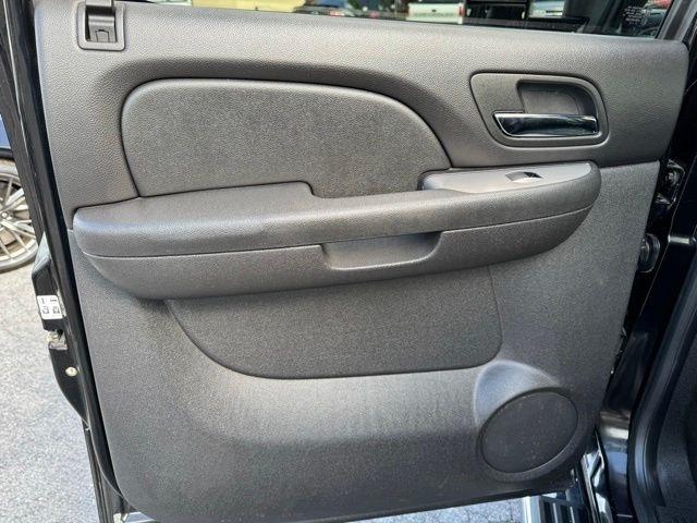 Chevrolet Silverado 2500HD 4WD Crew Cab 153.7" LTZ 2012