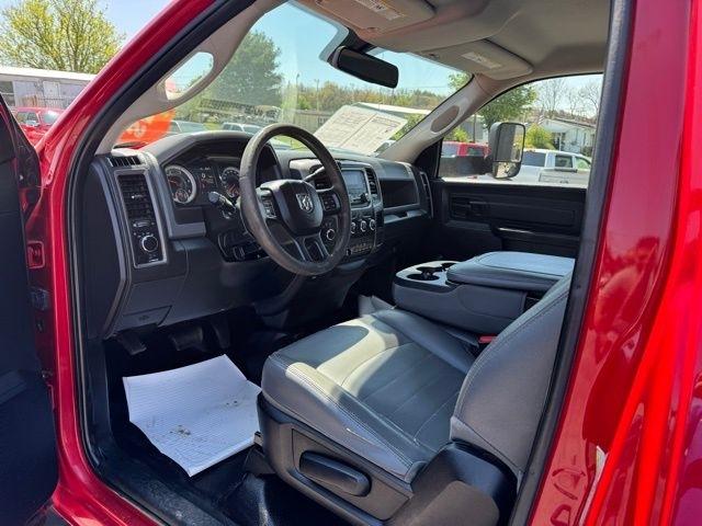 RAM 5500 Chassis Cab Tradesman 4x4 Reg Cab 84" CA 168.5" WB 2018