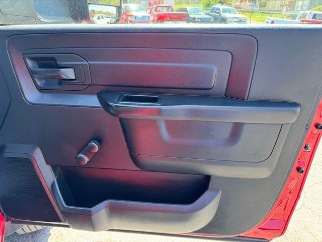 RAM 5500 Chassis Cab Tradesman 4x4 Reg Cab 84" CA 168.5" WB 2018