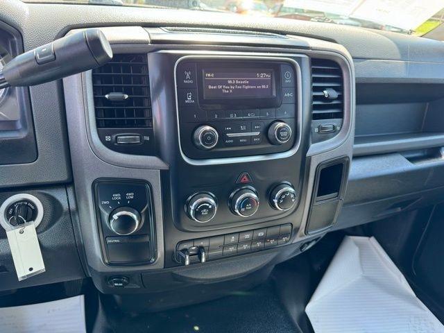 RAM 5500 Chassis Cab Tradesman 4x4 Reg Cab 84" CA 168.5" WB 2018