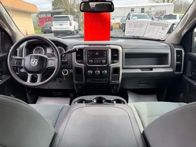 RAM 2500 4WD Crew Cab 149" Tradesman 2016