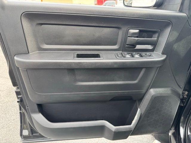 RAM 2500 4WD Crew Cab 149" Tradesman 2016