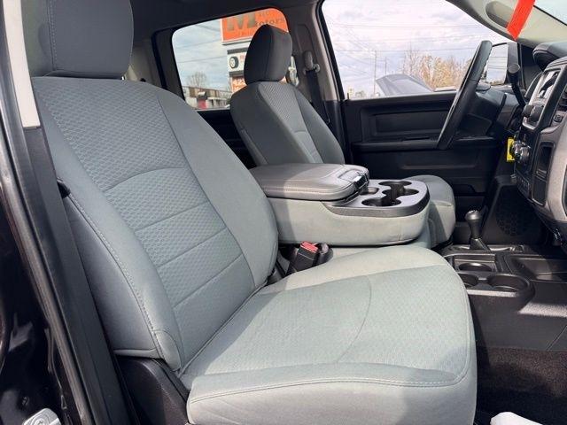 RAM 2500 4WD Crew Cab 149" Tradesman 2016