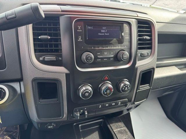 RAM 2500 4WD Crew Cab 149" Tradesman 2016