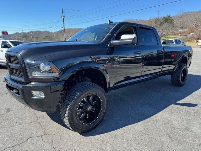RAM 3500 Laramie 4x4 Crew Cab 8' Box 2017
