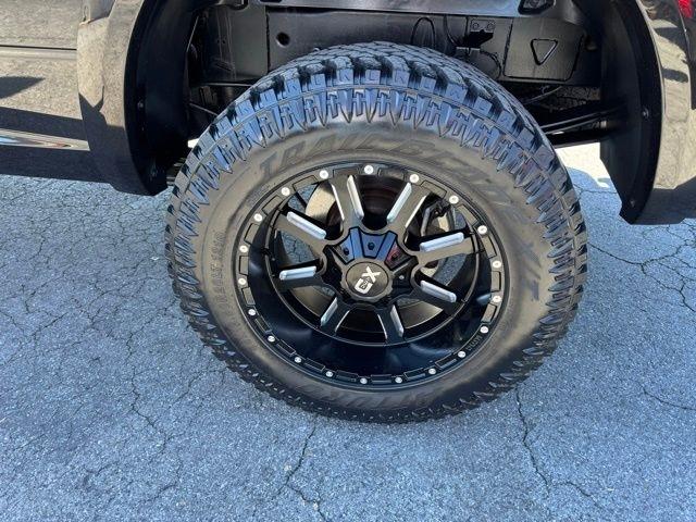 RAM 3500 Laramie 4x4 Crew Cab 8' Box 2017