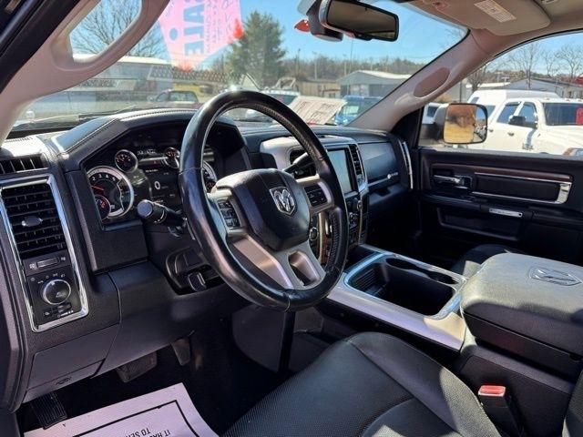 RAM 3500 Laramie 4x4 Crew Cab 8' Box 2017