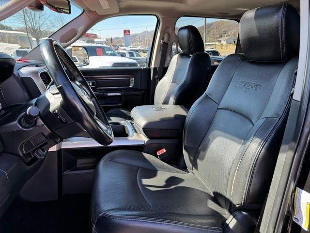 RAM 3500 Laramie 4x4 Crew Cab 8' Box 2017