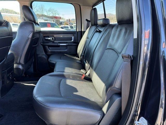 RAM 3500 Laramie 4x4 Crew Cab 8' Box 2017