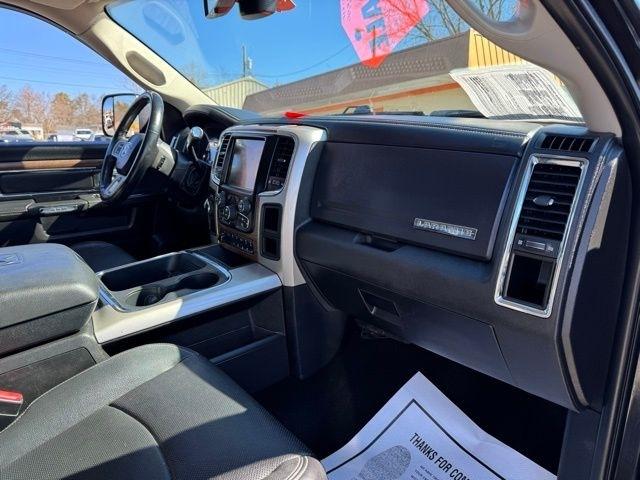 RAM 3500 Laramie 4x4 Crew Cab 8' Box 2017