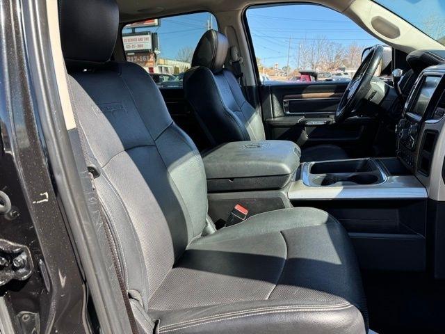 RAM 3500 Laramie 4x4 Crew Cab 8' Box 2017