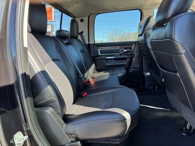 RAM 3500 Laramie 4x4 Crew Cab 8' Box 2017