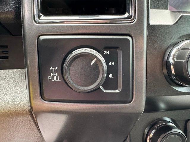 Ford F-150 XLT SuperCrew Short Bed 4WD 2019