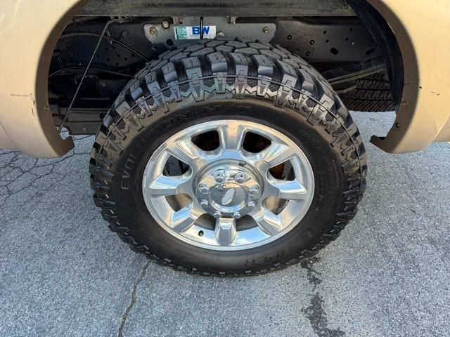 Ford Super Duty F-250 SRW 4WD Crew Cab 156" Lariat 2011