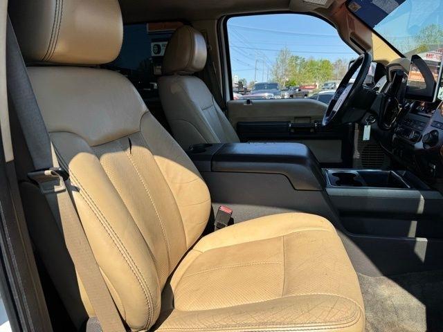 Ford Super Duty F-250 SRW 4WD Crew Cab 156" Lariat 2011