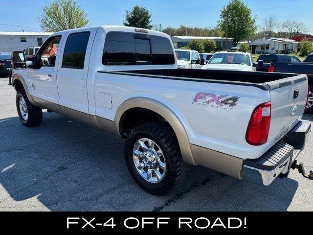Ford Super Duty F-250 SRW 4WD Crew Cab 156" Lariat 2011