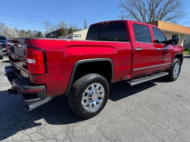 GMC Sierra 2500HD 4WD Crew Cab 153.7" Denali 2019