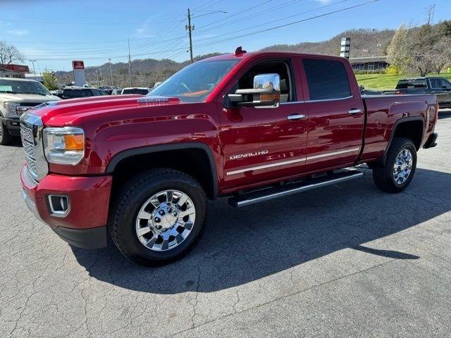 GMC Sierra 2500HD 4WD Crew Cab 153.7" Denali 2019